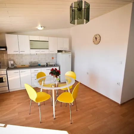 Apartment Fortica Stara Vas