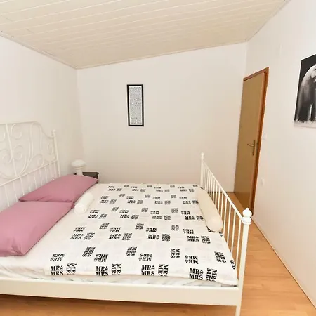 Apartment Fortica Stara Vas